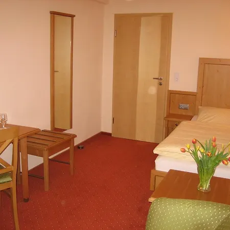 Lindenhof Hotel 3*